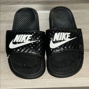 Nike womens sz 10 Benassi JD Black comfort Slide Sandals